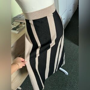 Sparkly Glitter Black & Cream Colorblock Stripes Modest A-Line Midi Maxi Skirt L